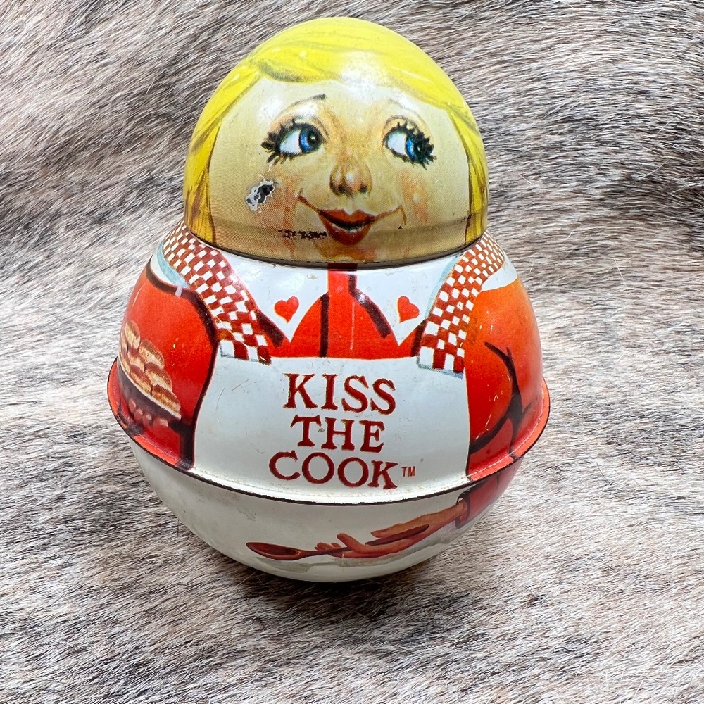 Roly Poly Miniature Tin KISS THE COOK by Bristol Ware